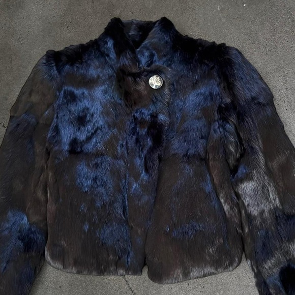 Luxurious Back Rabbit Coat - Picture 3 of 8